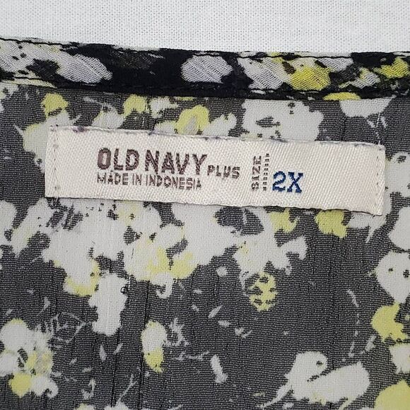 Old Navy 2X Black Floral Sheer Top - Picture 6 of 8